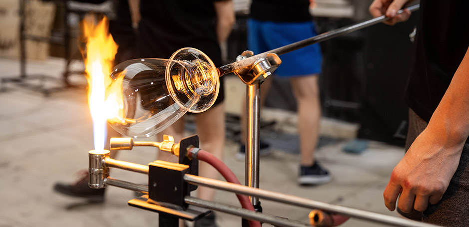 Из чего делают бокалы для вина.jpg