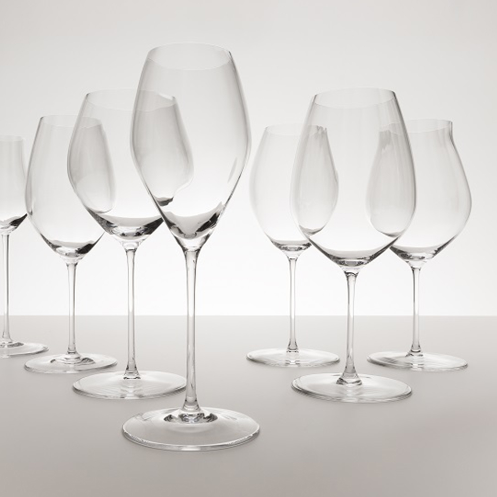 6884_Performance_Group_unfilled_portrait_pUXCEIr