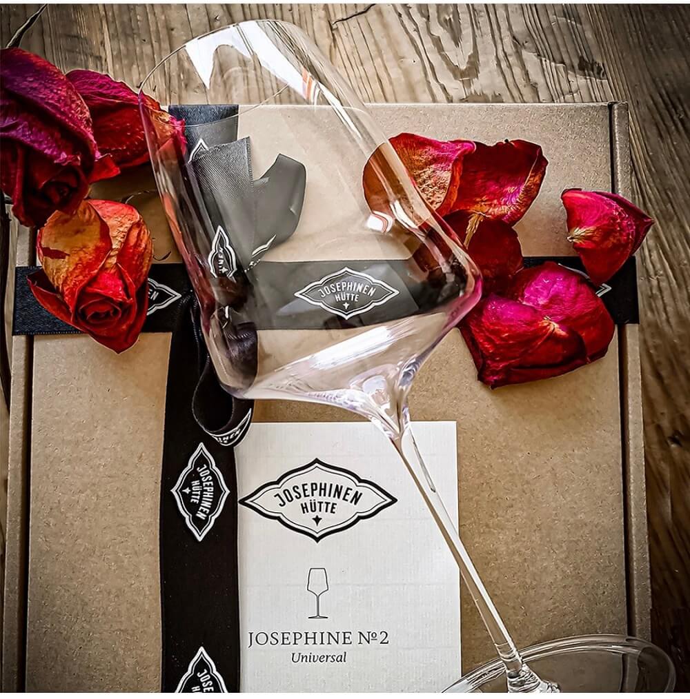 896af7e38632cd9ccbb6cc3440dfd305