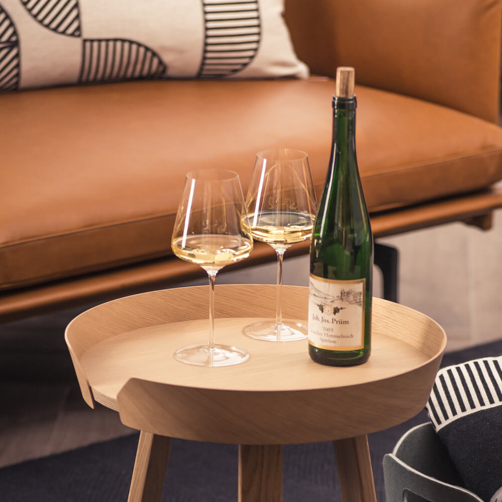 Sophienwald_web_Weisswein_szene2 (1)